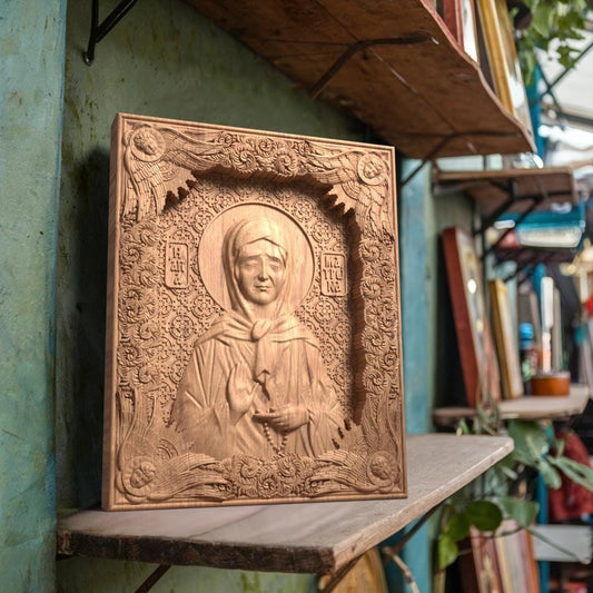 Резная икона из дерева Святой Матроны Московской ручной работы. Византийская греческая православная икона для домашнего декора.